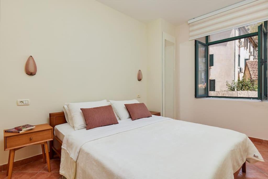 Well Located 1bedroom In The Heart Of The Old Town Apartment